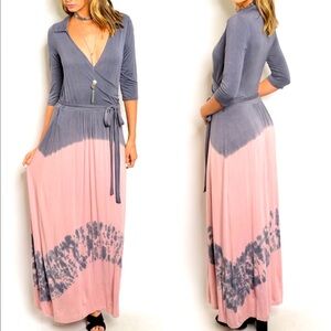 2/$10
🍥 Neiman Marcus Cirana Maxi Wrap Dress 🍥